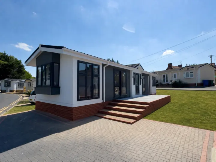 8 Main Road